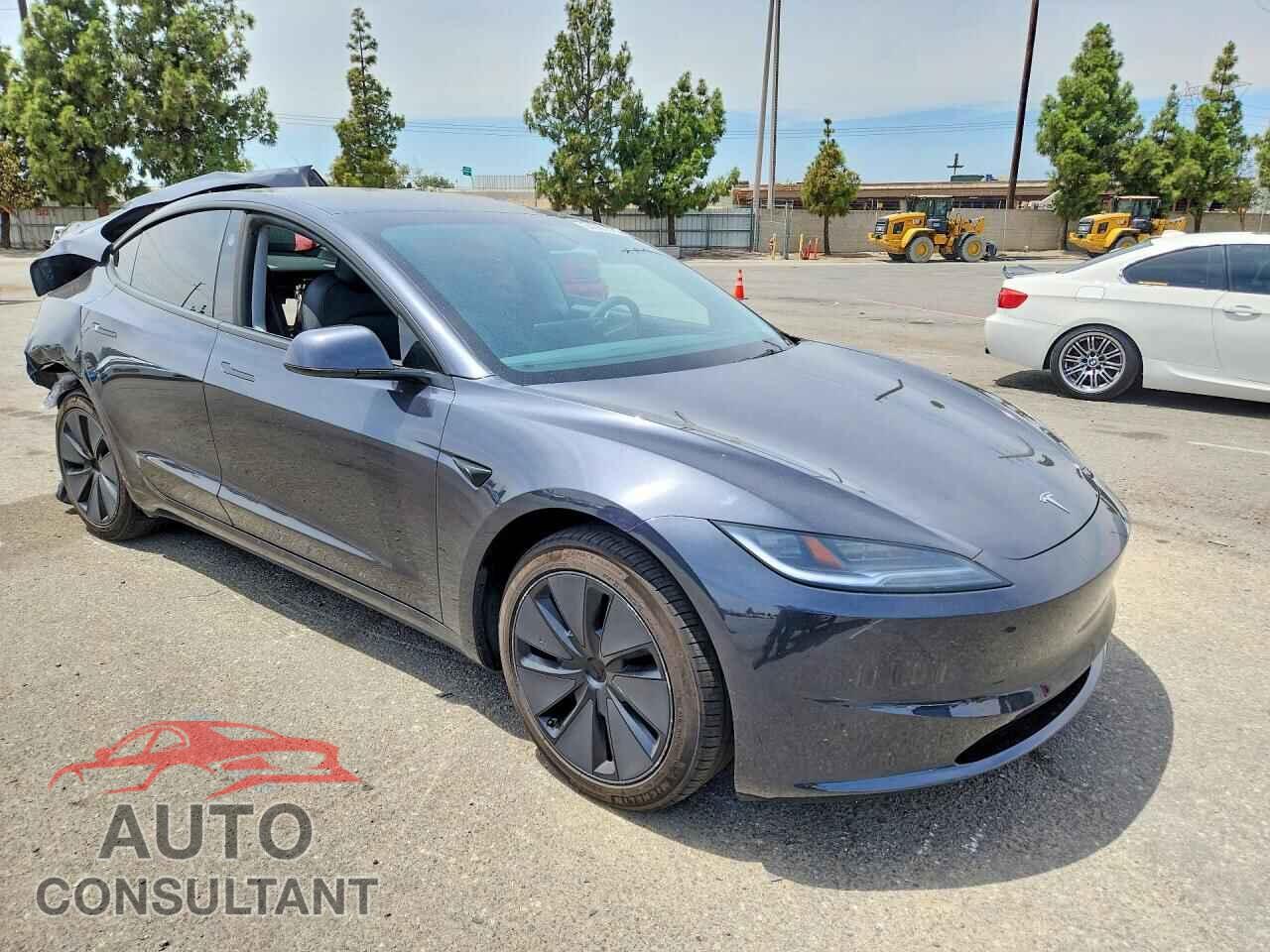 TESLA MODEL 3 2025 - 5YJ3E1EA4SF043590