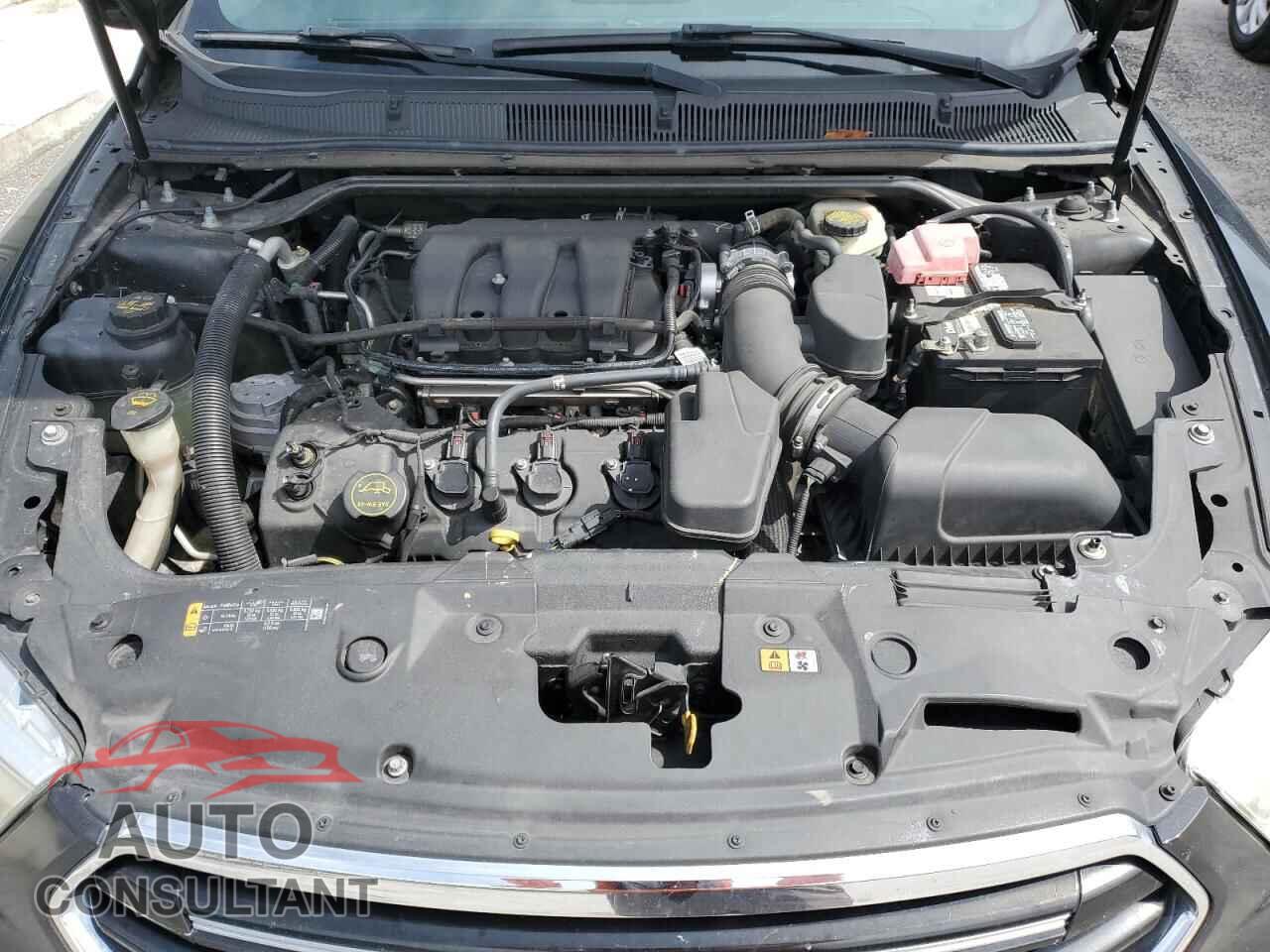 FORD TAURUS 2015 - 1FAHP2E86FG158552