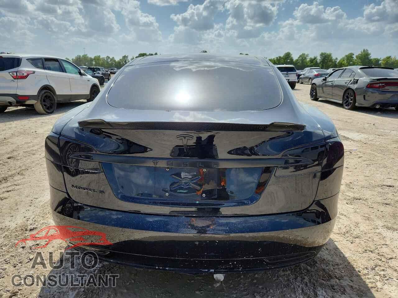 TESLA MODEL S 2016 - 5YJSA1E10GF144320