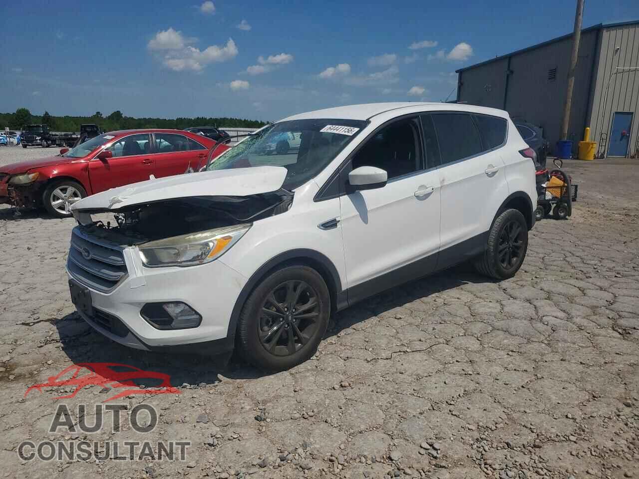 FORD ESCAPE 2017 - 1FMCU0G97HUC96737