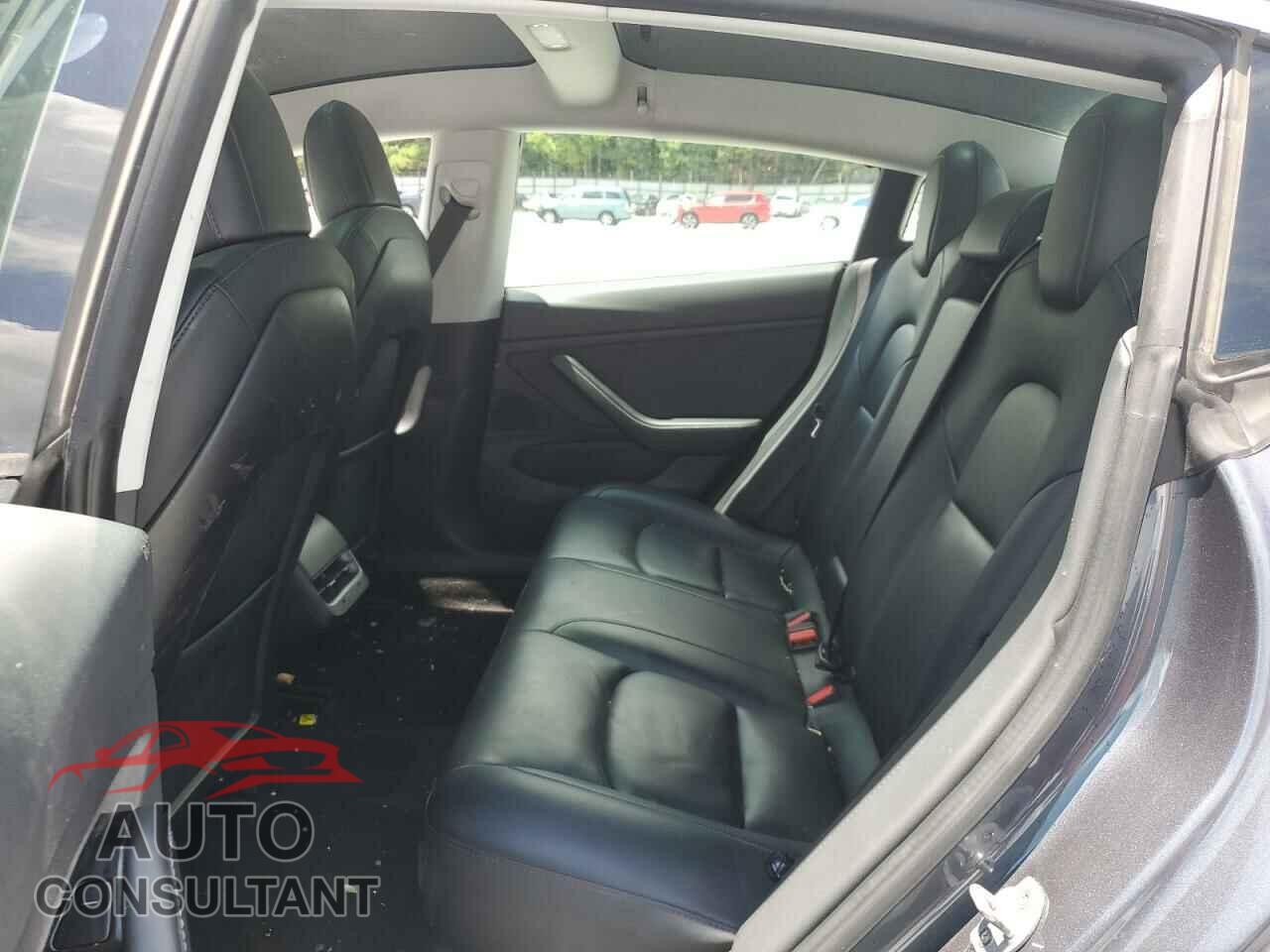 TESLA MODEL 3 2020 - 5YJ3E1EB3LF647447