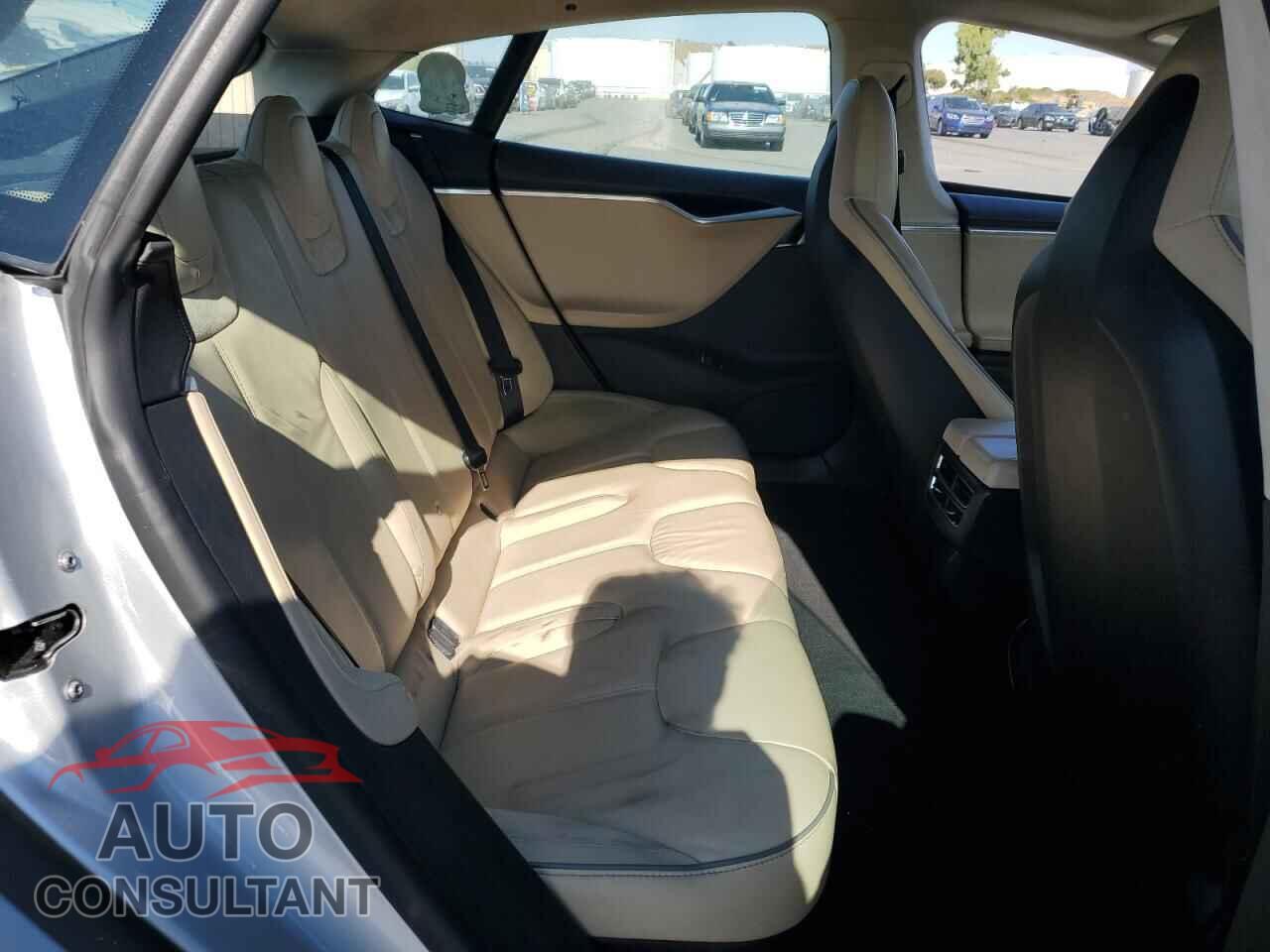TESLA MODEL S 2012 - 5YJSA1CP8CFP02772