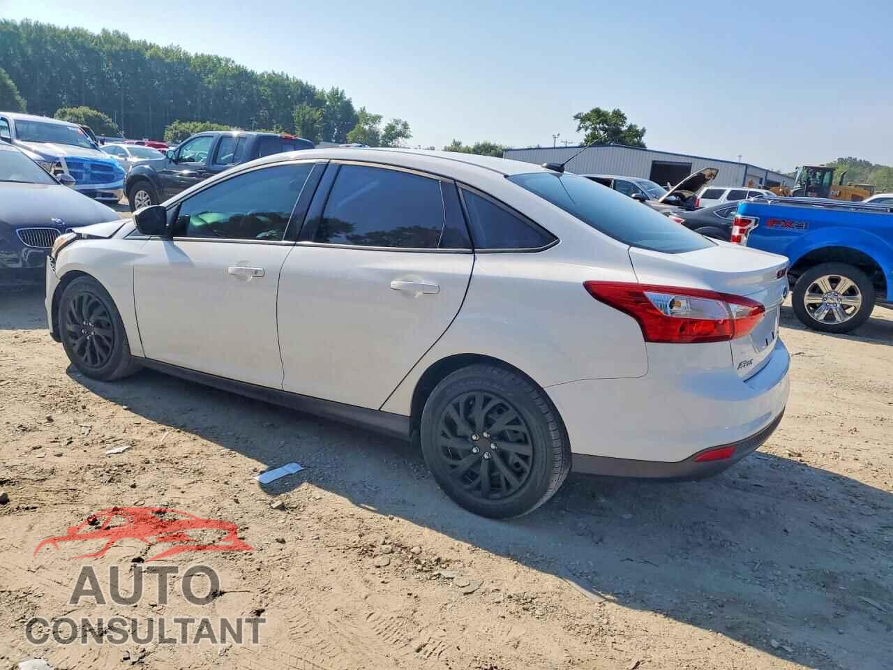 FORD FOCUS 2012 - 1FAHP3F27CL317940