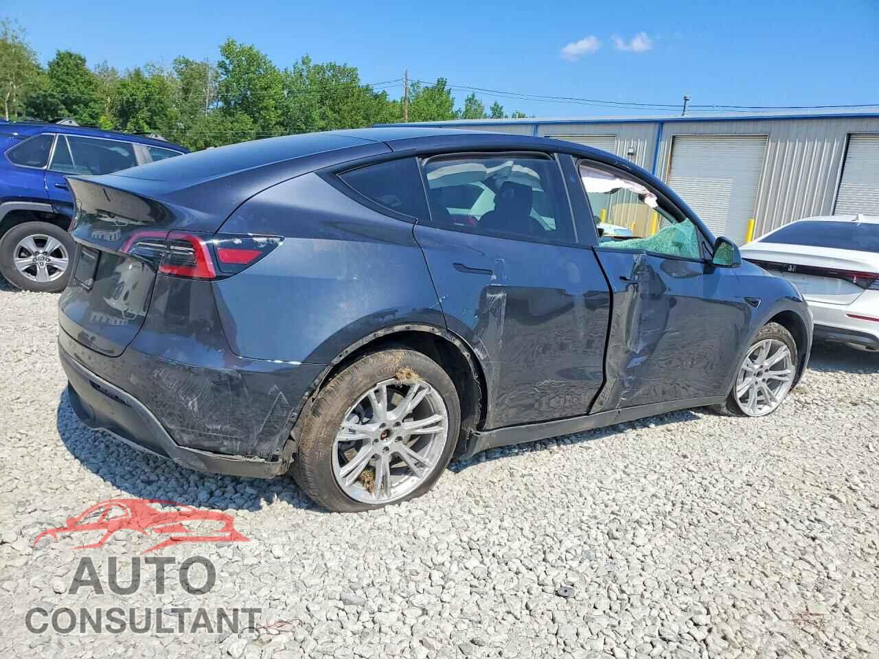 TESLA MODEL Y 2024 - 7SAYGDED9RF049877