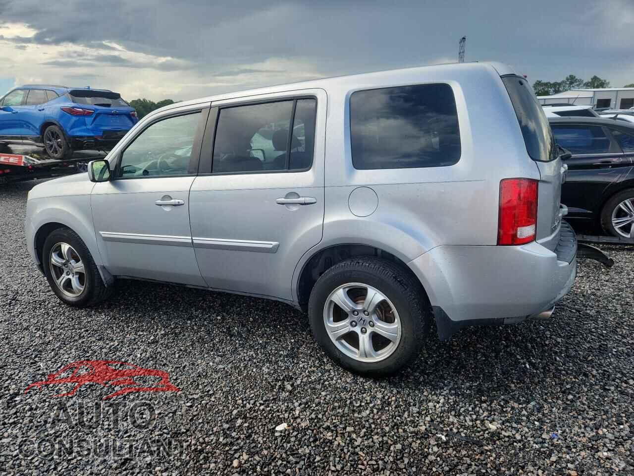 HONDA PILOT 2013 - 5FNYF3H53DB013710
