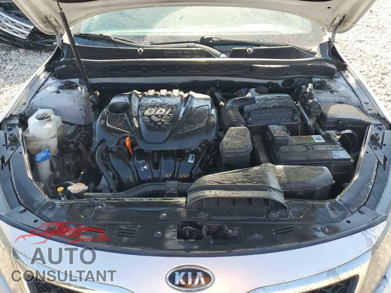 KIA OPTIMA 2011 - KNAGM4A78B5110089