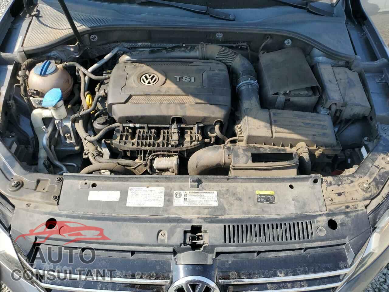 VOLKSWAGEN PASSAT 2015 - 1VWAT7A36FC019654