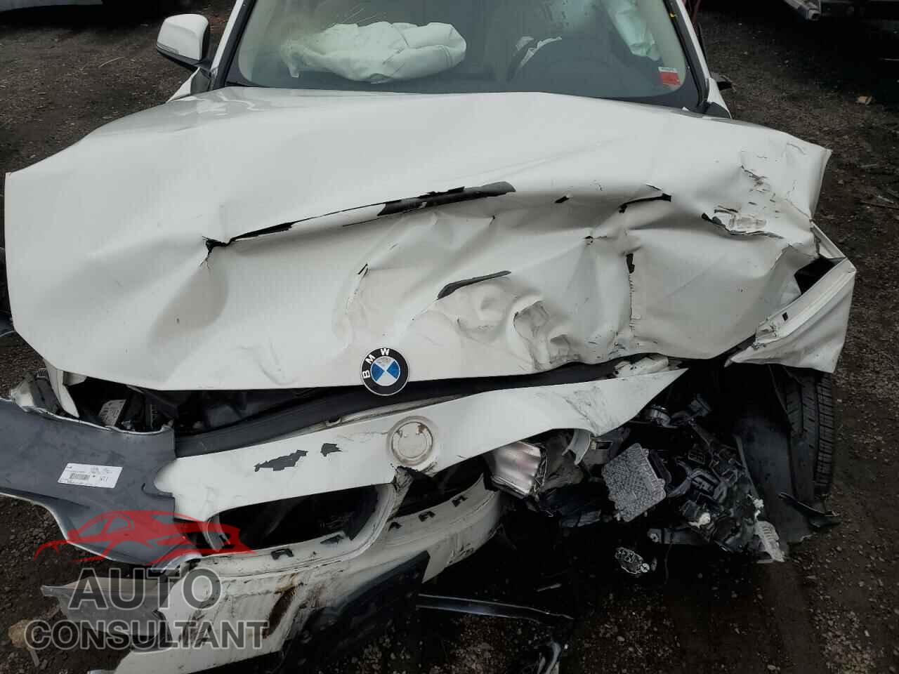BMW 3 SERIES 2018 - WBA8A3C51JA489333