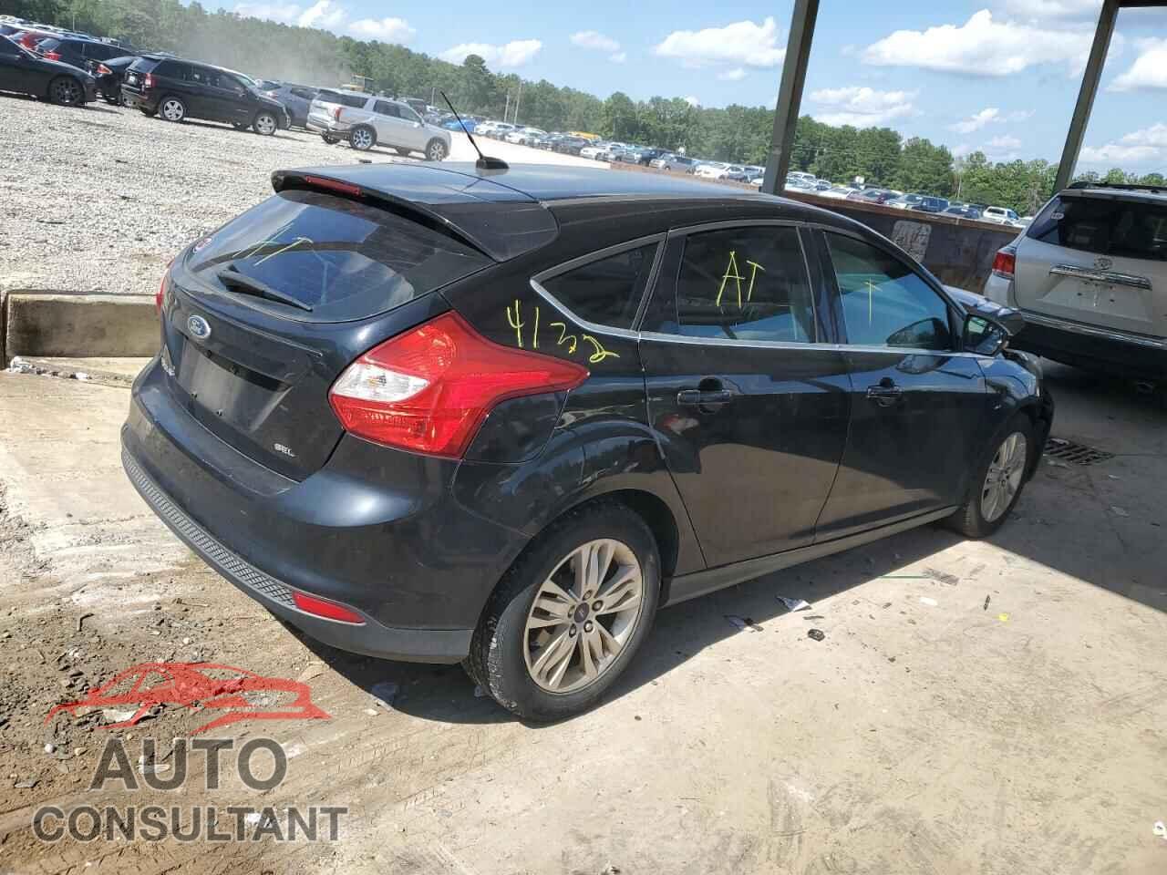 FORD FOCUS 2012 - 1FAHP3M27CL252476