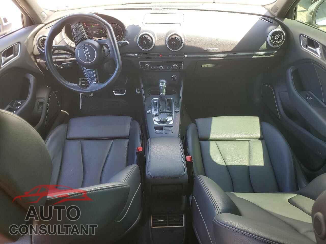 AUDI A3 2018 - WAUTPBFF0JA065293