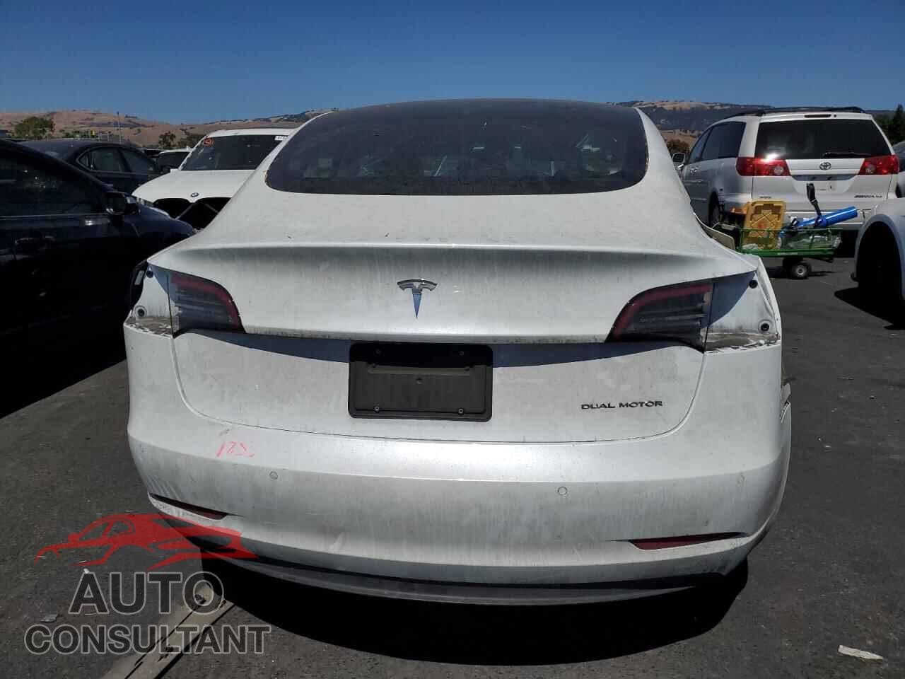 TESLA MODEL 3 2020 - 5YJ3E1EB1LF621753