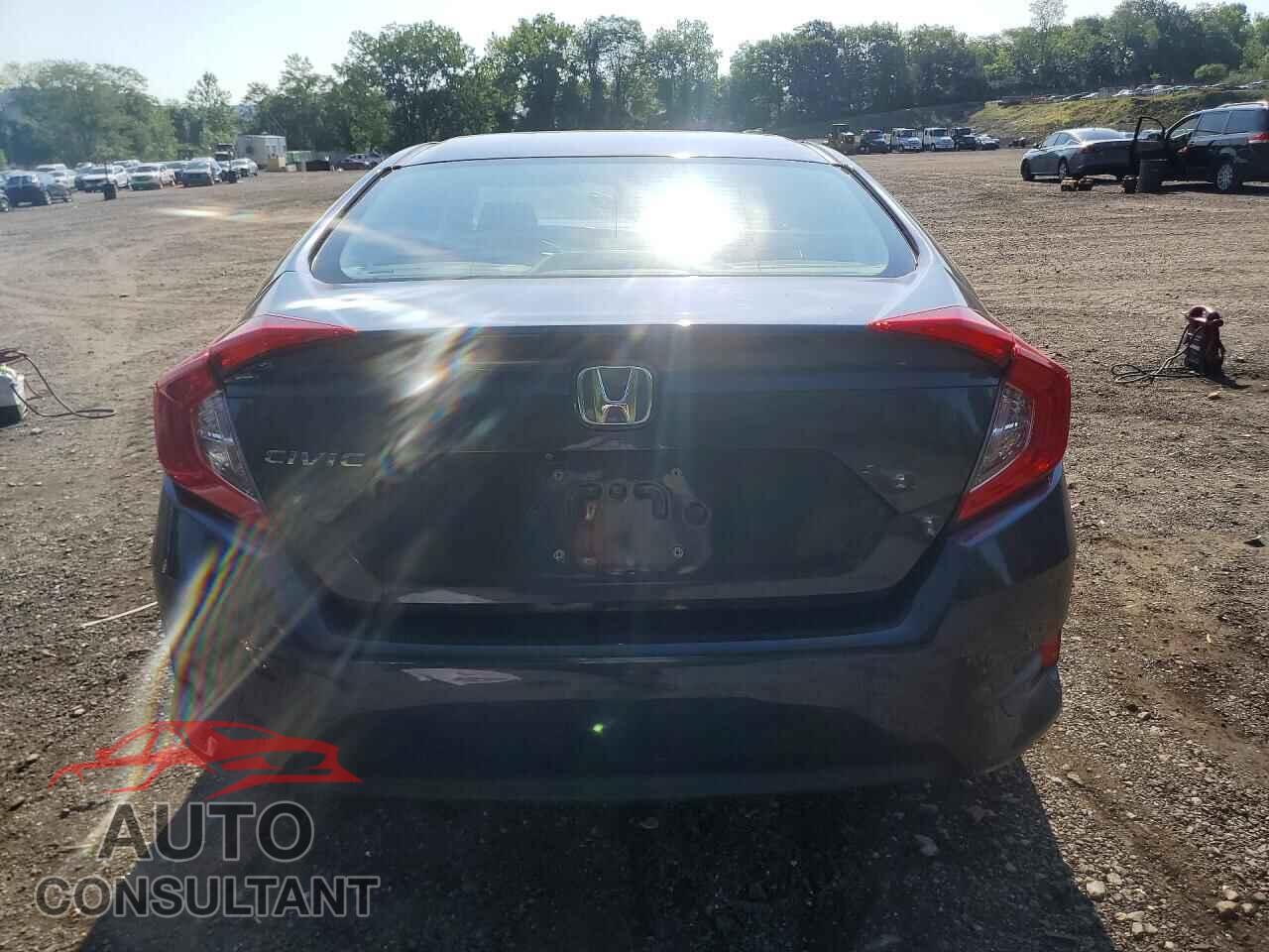 HONDA CIVIC 2017 - 2HGFC2F58HH577397