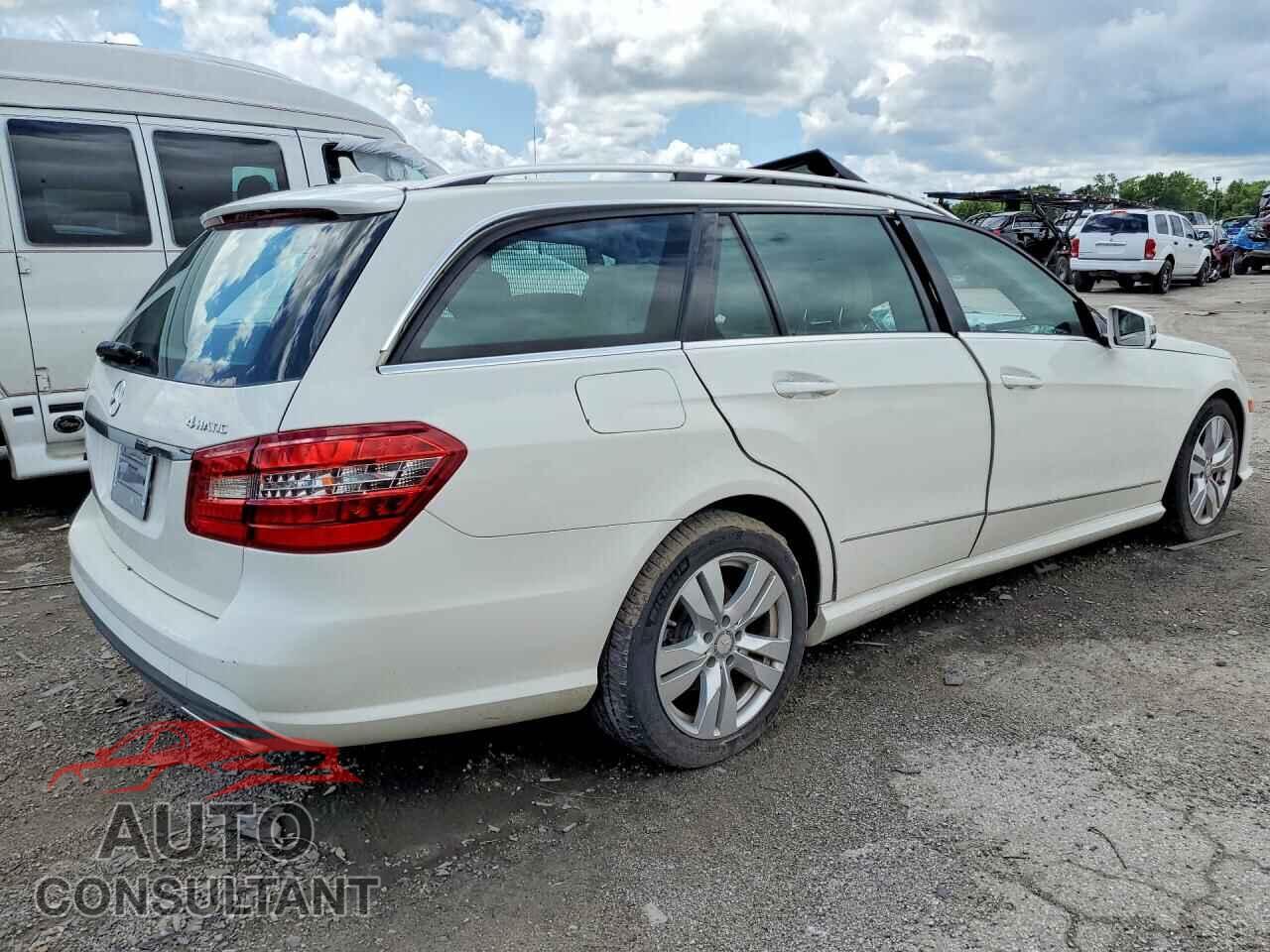 MERCEDES-BENZ E-CLASS 2011 - WDDHH8HB6BA332446