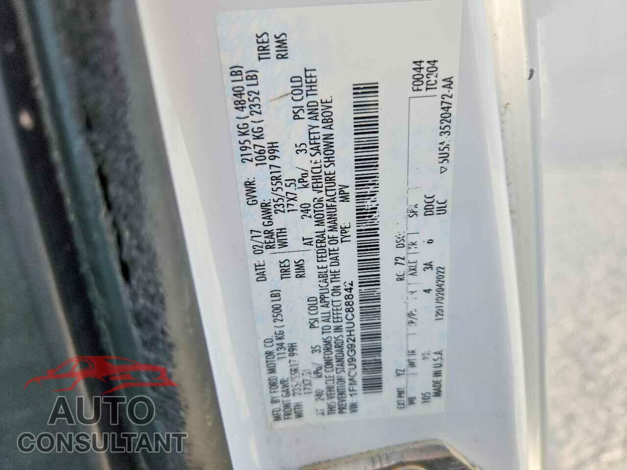 FORD ESCAPE 2017 - 1FMCU9G92HUC88842