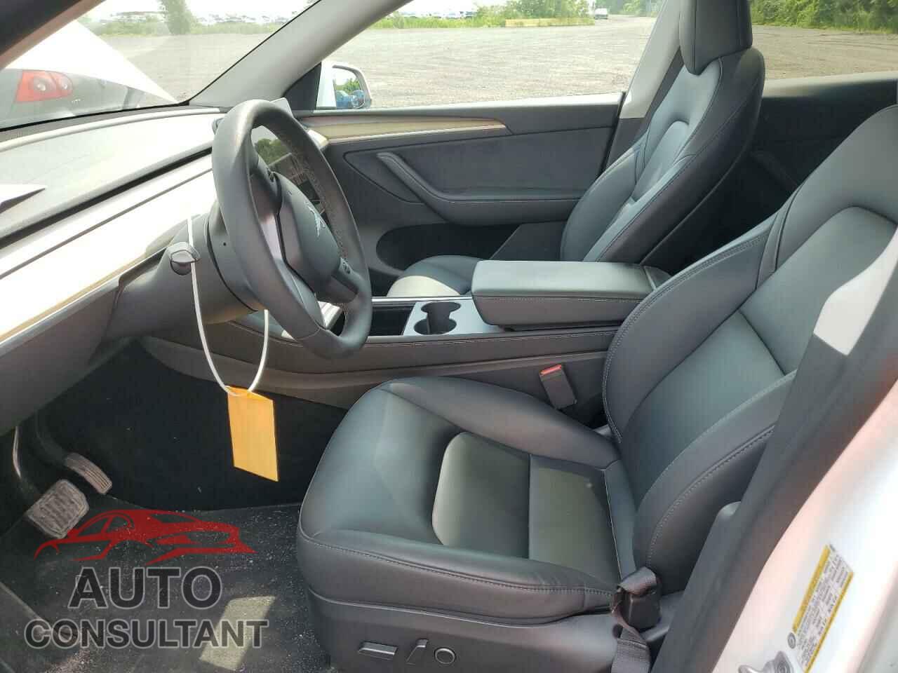 TESLA MODEL Y 2023 - LRWYGDFD0PC966807
