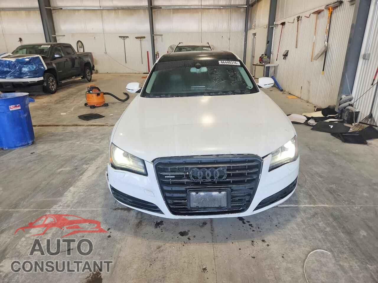AUDI A8 2011 - WAURVAFD4BN018383
