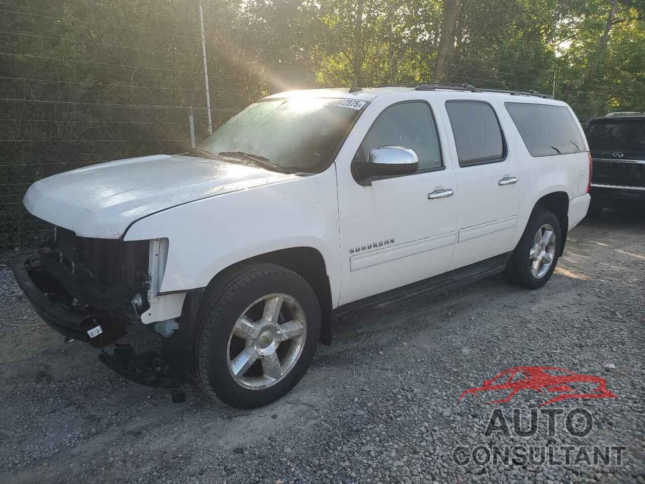 CHEVROLET SUBURBAN 2013 - 1GNSKHE72DR197754