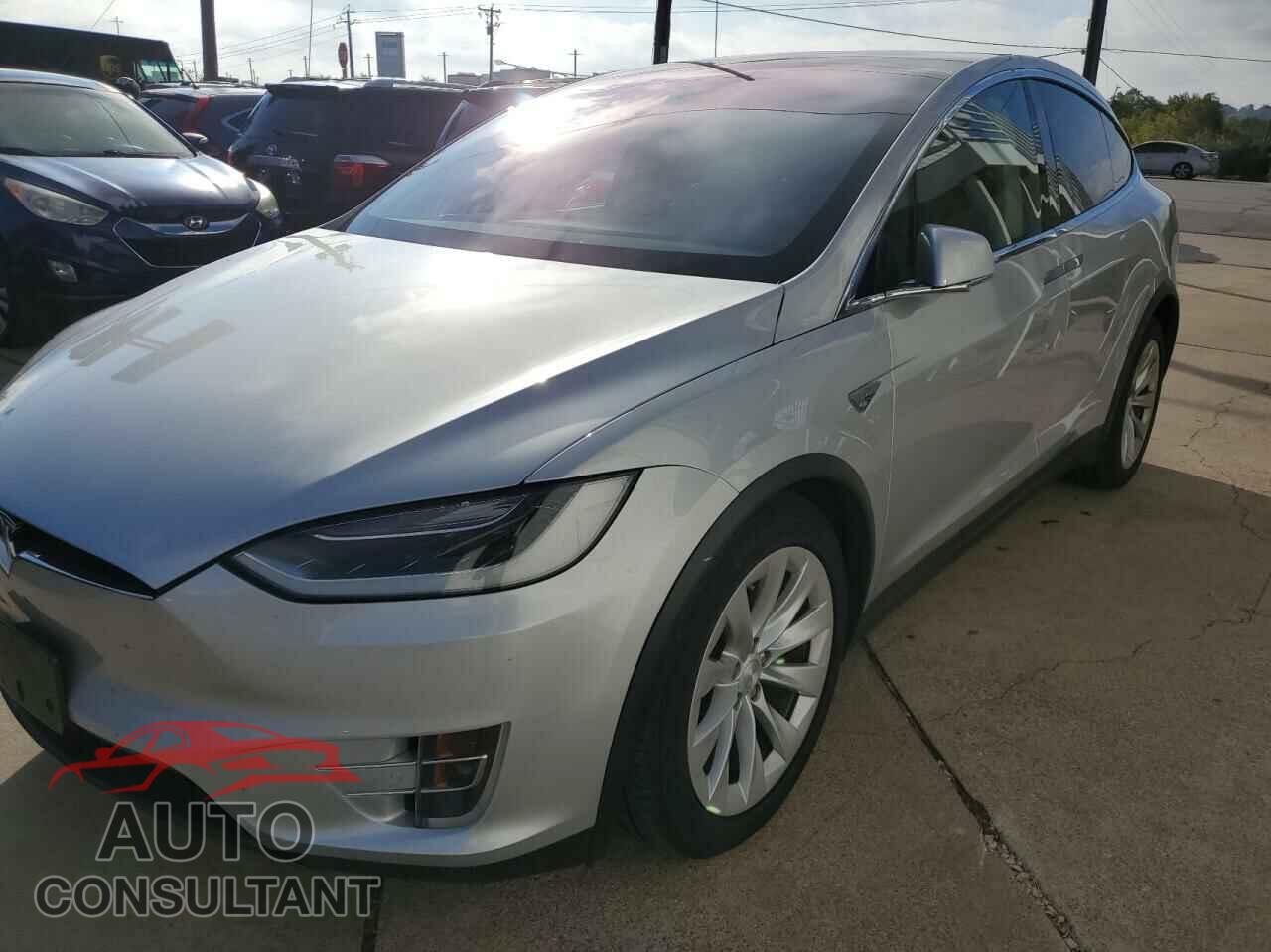 TESLA MODEL X 2016 - 5YJXCBE22GF003764