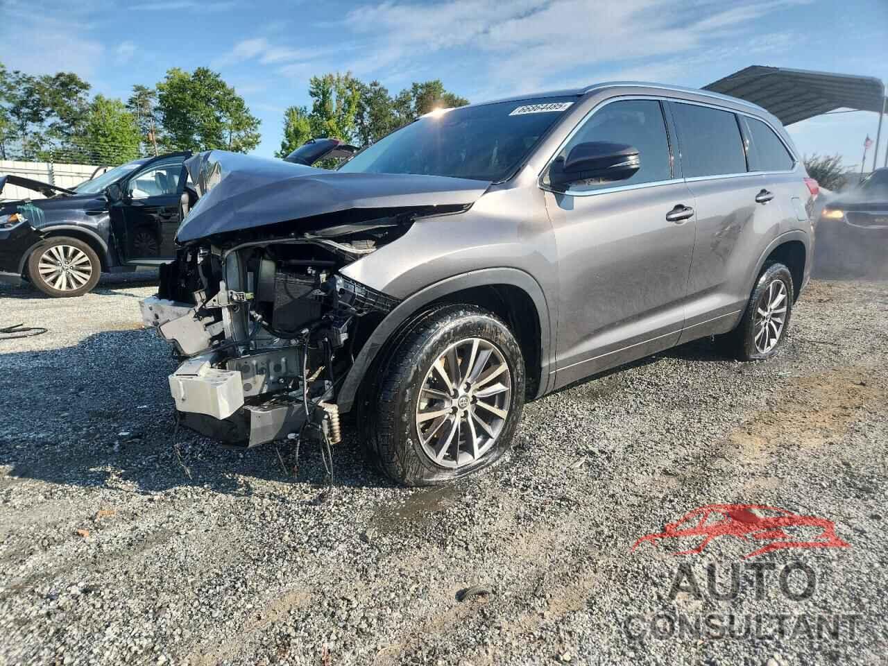 TOYOTA HIGHLANDER 2018 - 5TDKZRFH5JS526736