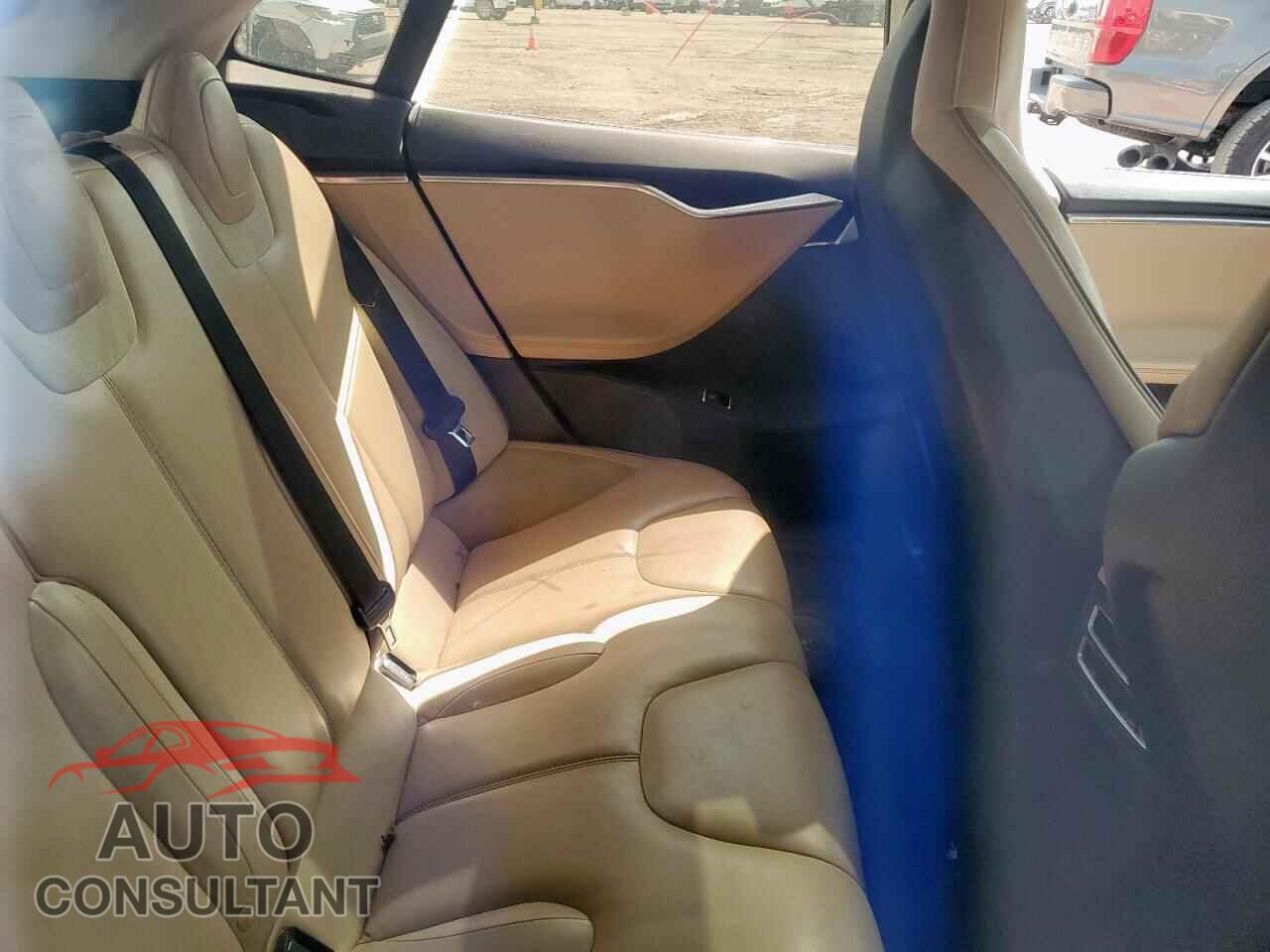 TESLA MODEL S 2014 - 5YJSA1H18EFP41224