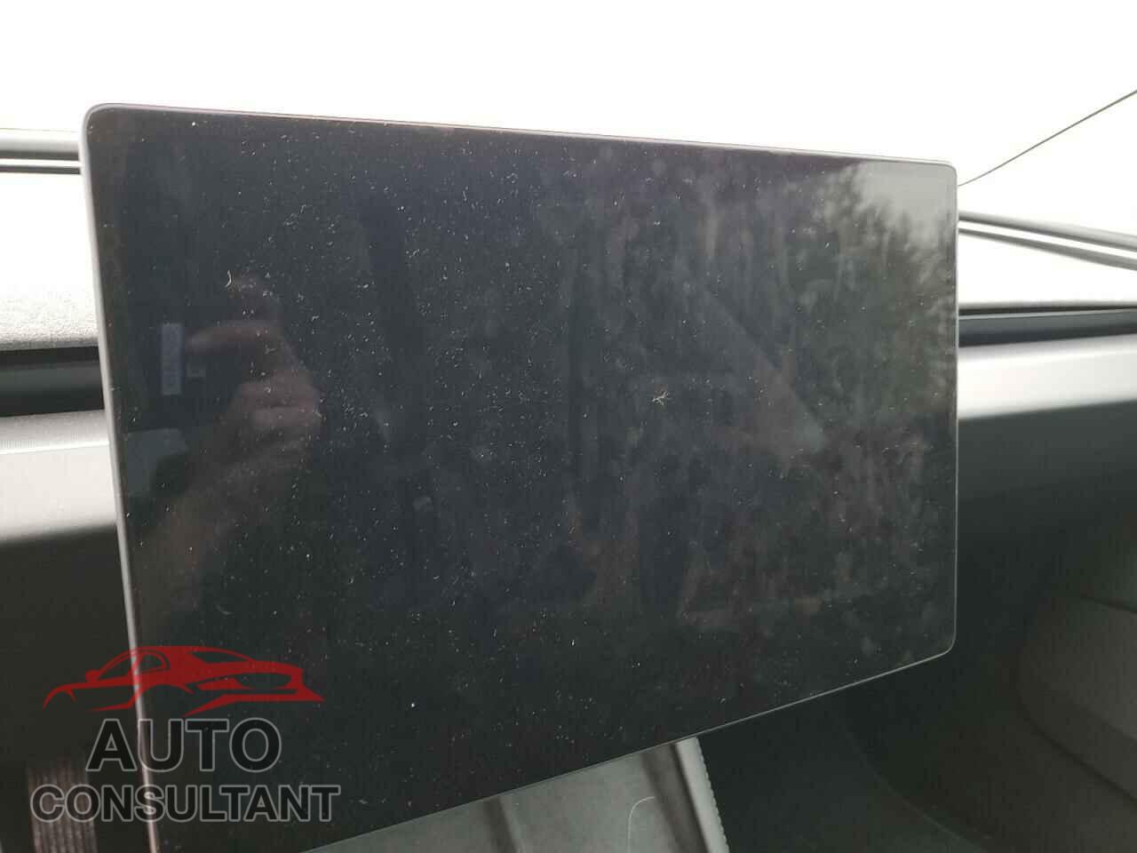 TESLA MODEL 3 2024 - 5YJ3E1EB9RF729126