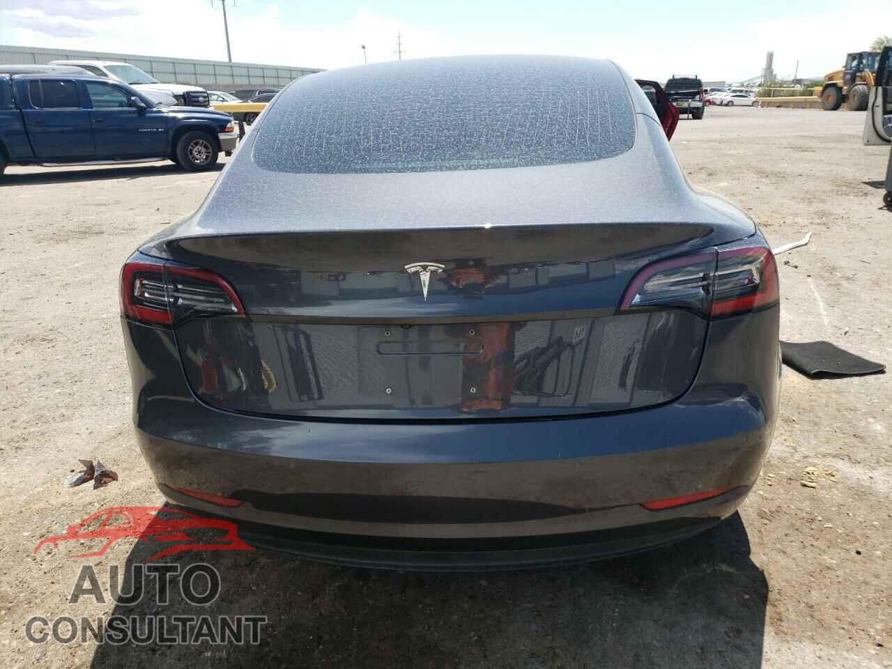 TESLA MODEL 3 2018 - 5YJ3E1EA3JF042932