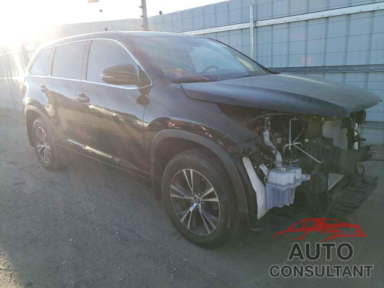 TOYOTA HIGHLANDER 2018 - 5TDBZRFH5JS912198