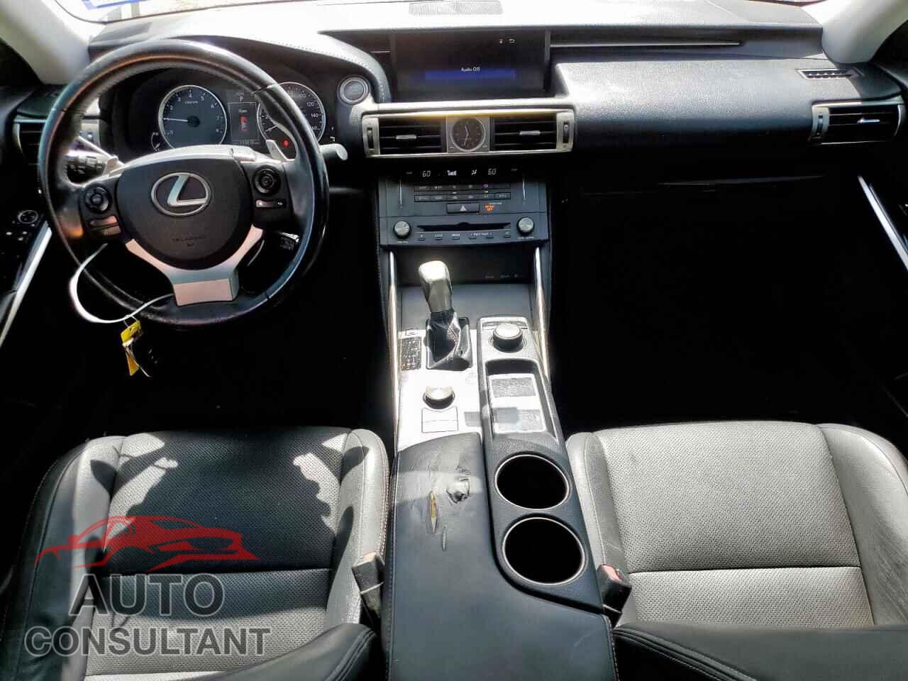 LEXUS IS 2015 - JTHBF1D28F5067092