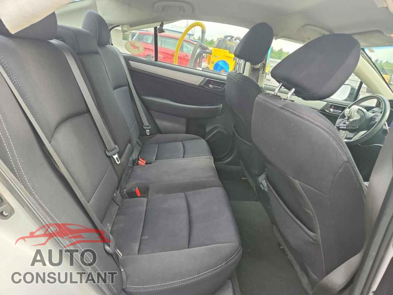 SUBARU LEGACY 2019 - 4S3BNAF65K3039194