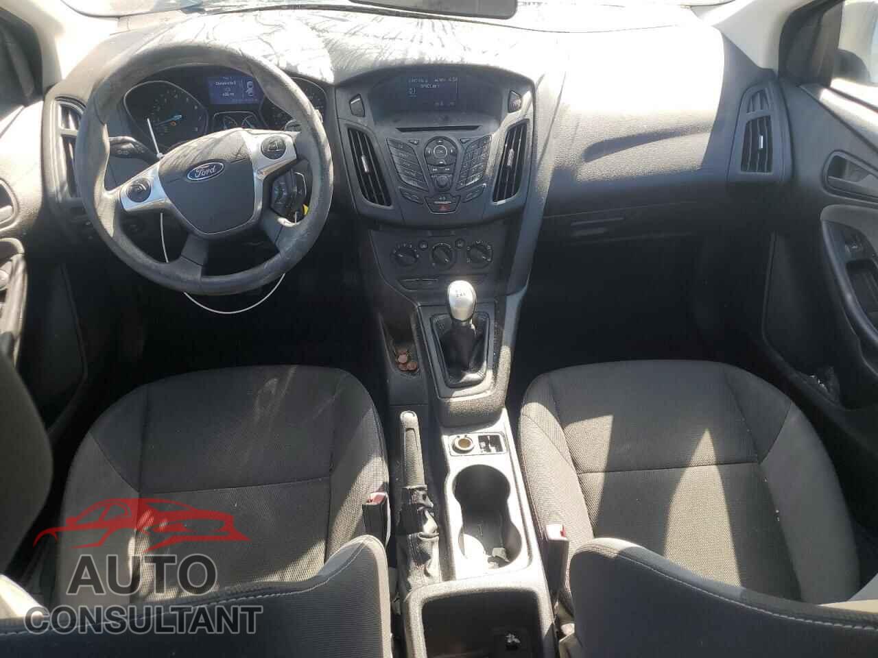 FORD FOCUS 2013 - 1FADP3E24DL159056