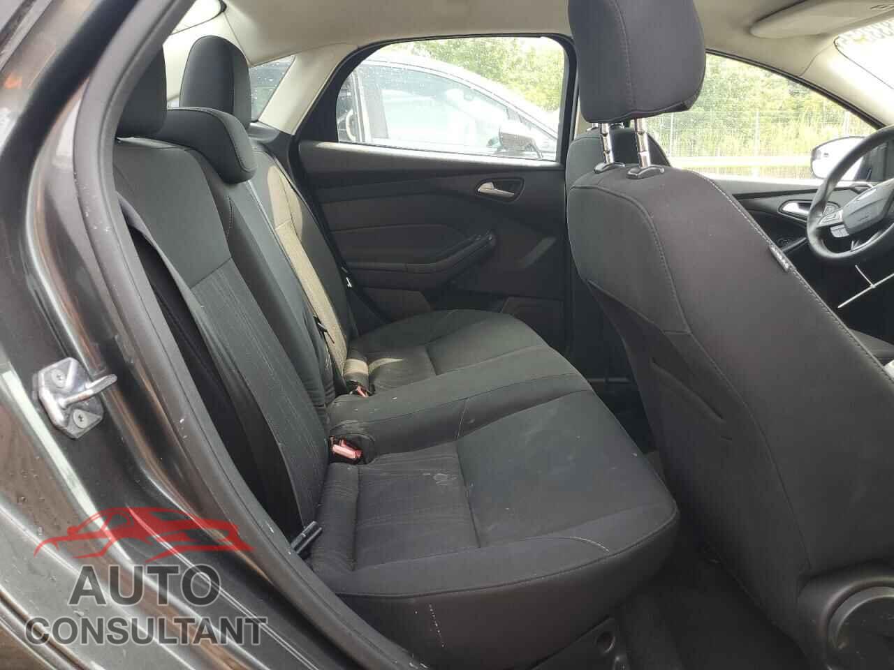 FORD FOCUS 2017 - 1FADP3F29HL264258