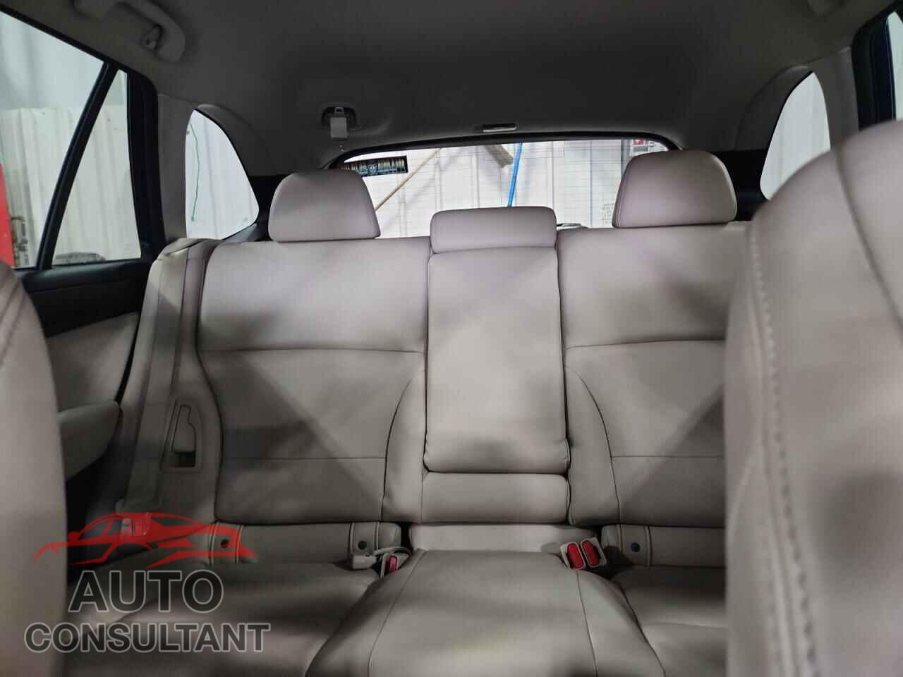 SUBARU OUTBACK 2015 - 4S4BSBLC7F3224003
