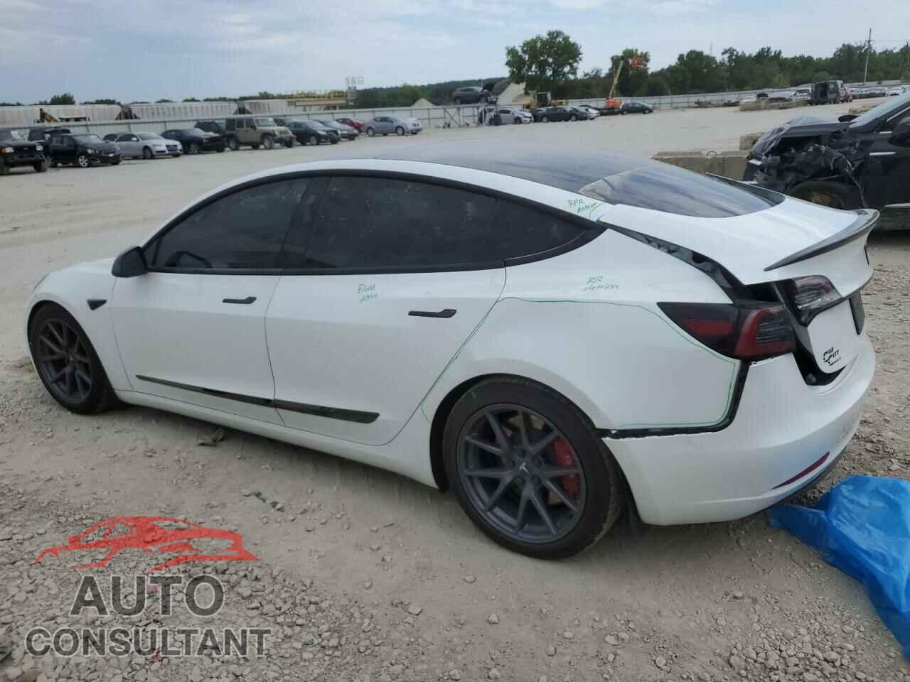 TESLA MODEL 3 2022 - 5YJ3E1EB2NF166155