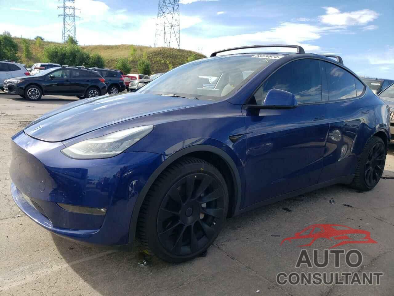 TESLA MODEL Y 2021 - 5YJYGDEE3MF141534