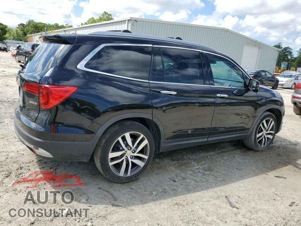 HONDA PILOT 2017 - 5FNYF5H95HB026995