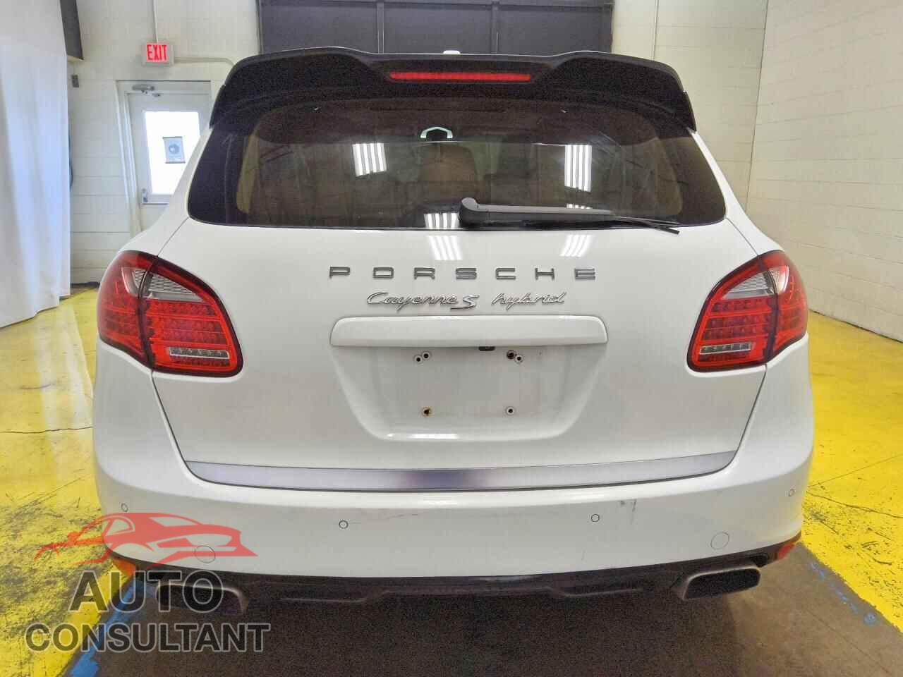 PORSCHE CAYENNE 2013 - WP1AE2A26DLA15784
