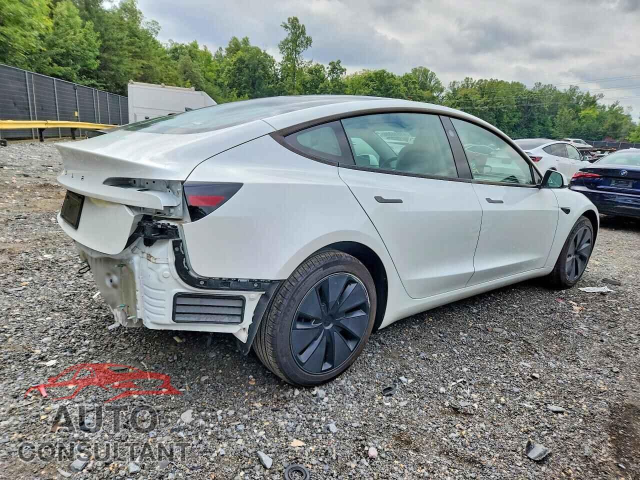 TESLA MODEL 3 2025 - 5YJ3E1EA3SF966823