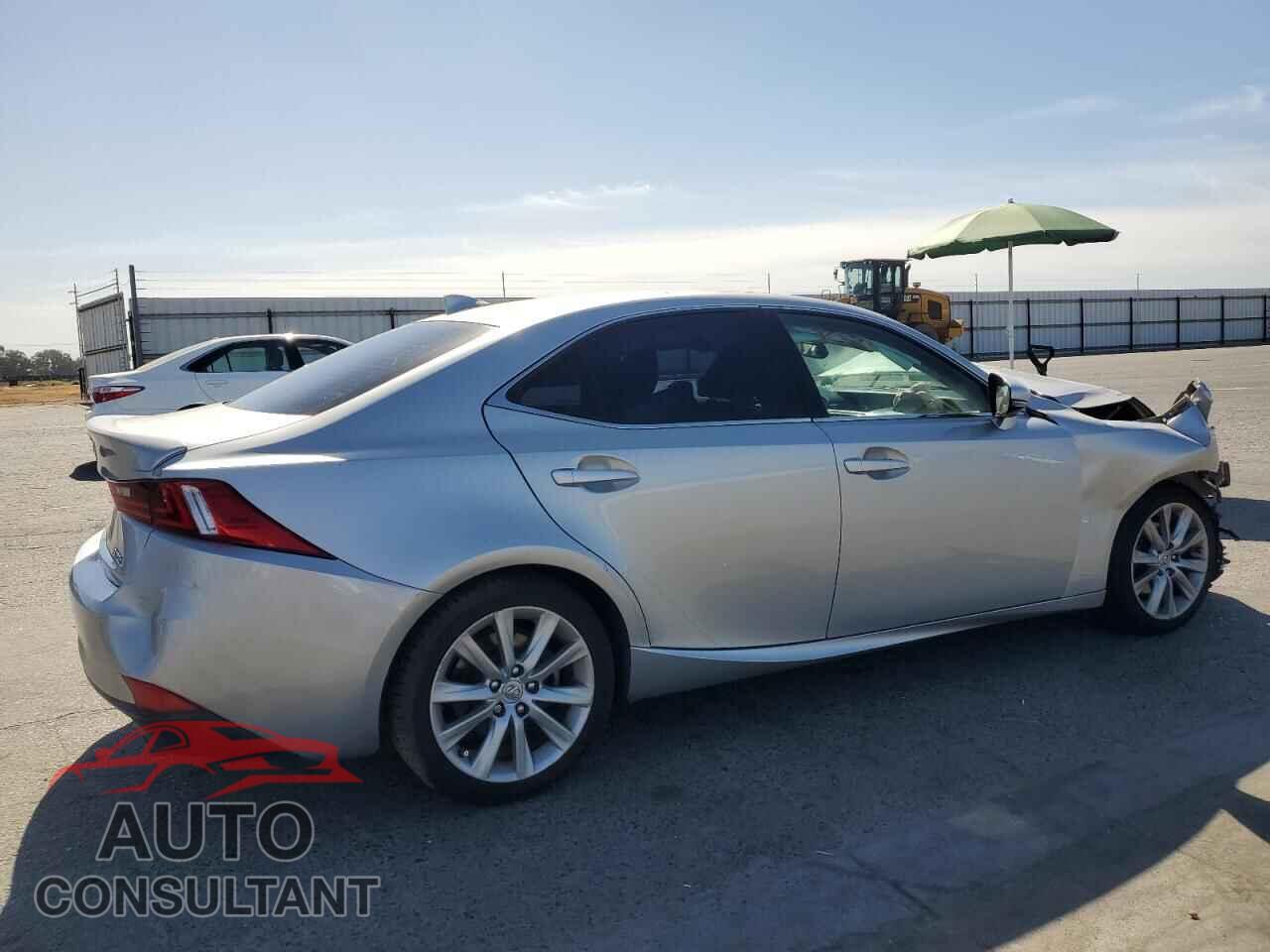 LEXUS IS 2015 - JTHBF1D27F5052311