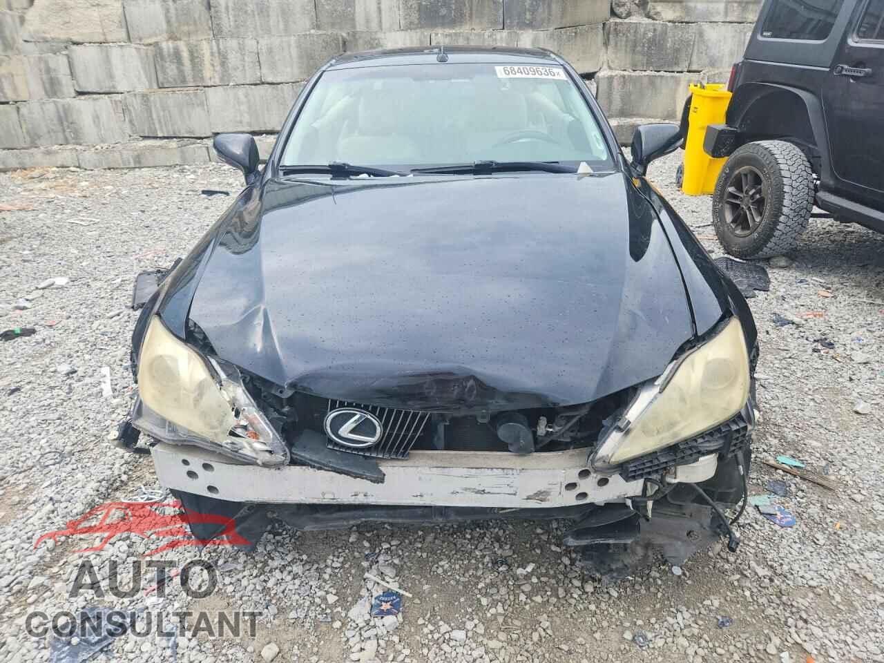LEXUS IS 2010 - JTHFE2C27A2503114