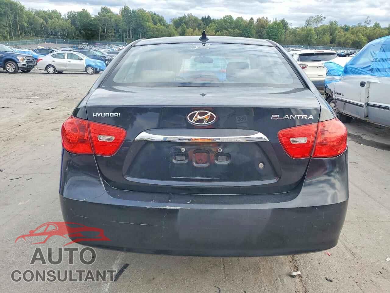 HYUNDAI ELANTRA 2010 - KMHDU4AD2AU920748