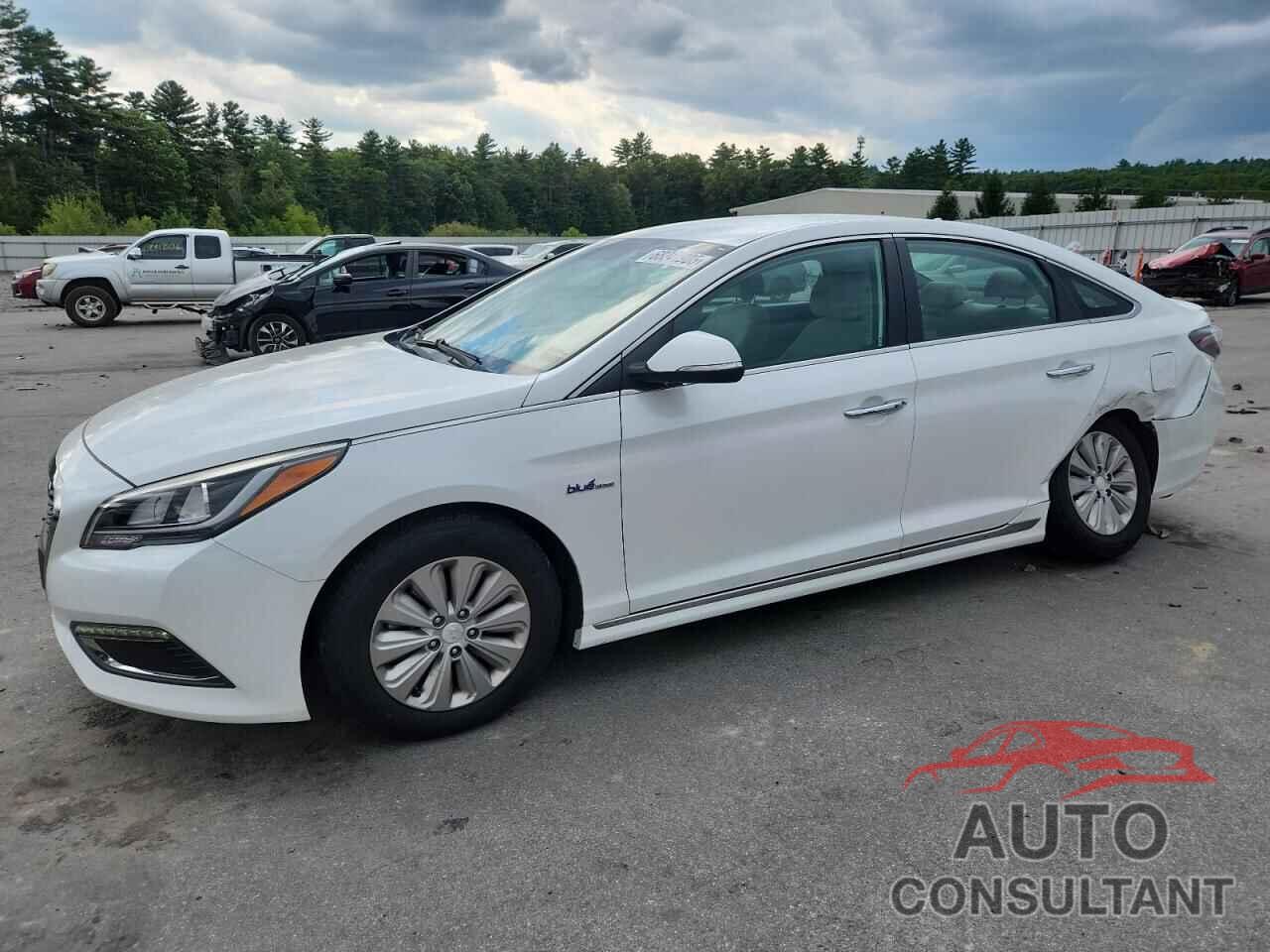 HYUNDAI SONATA 2017 - KMHE24L13HA058326