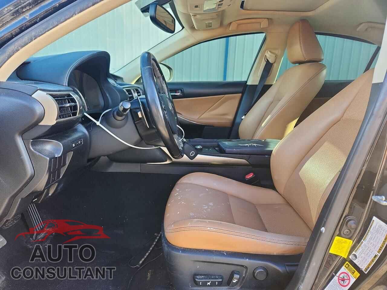 LEXUS IS 2016 - JTHBA1D23G5029298