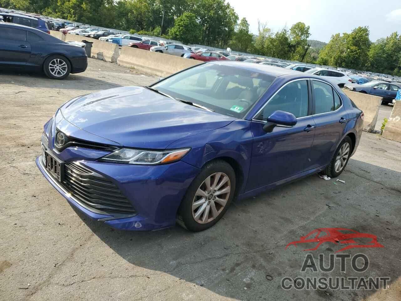 TOYOTA CAMRY 2018 - 4T1B11HK5JU585570