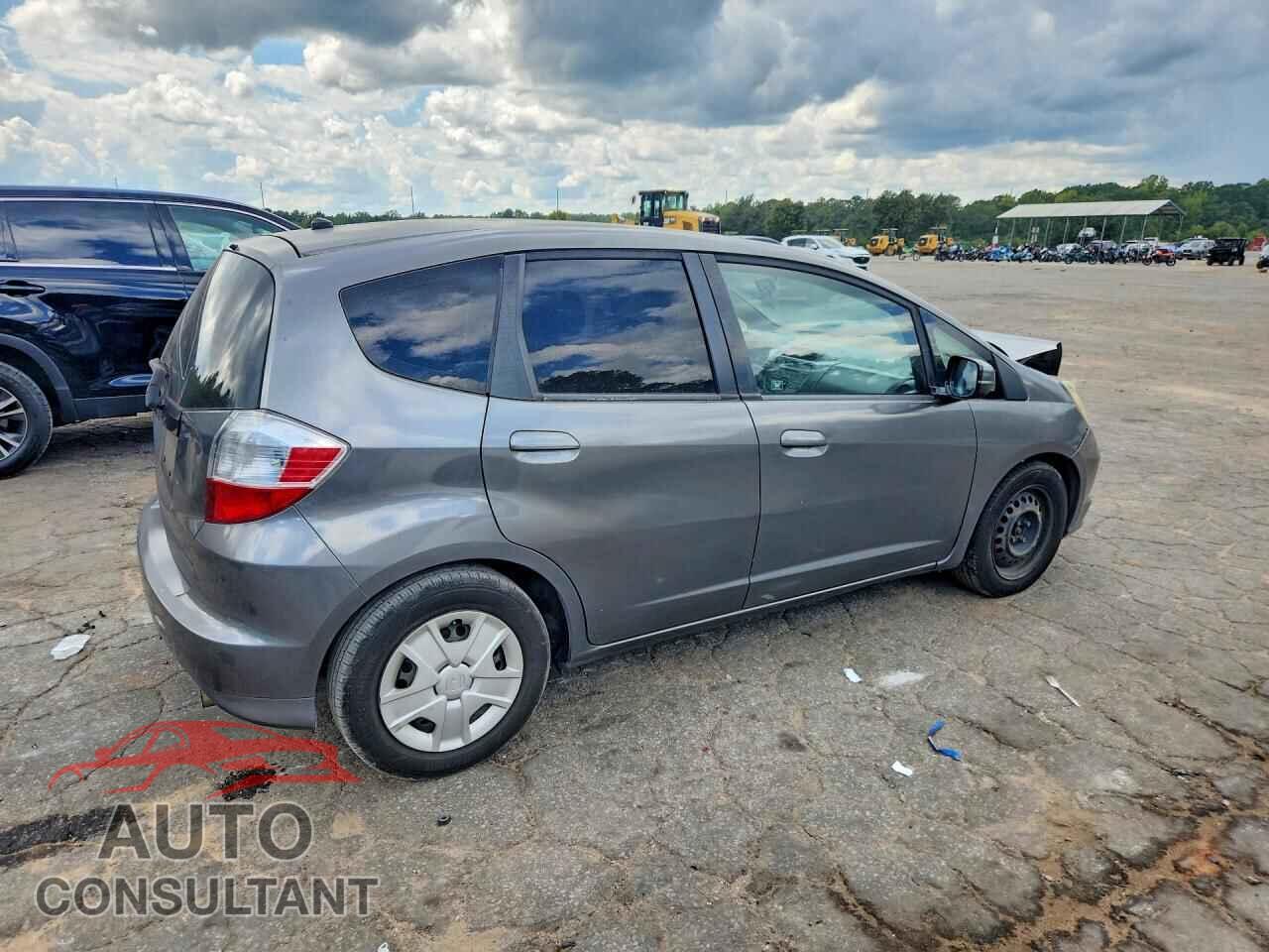 HONDA FIT 2013 - JHMGE8H31DC082952