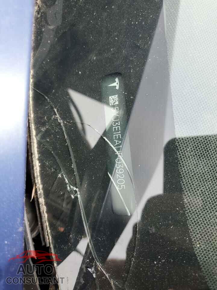 TESLA MODEL 3 2018 - 5YJ3E1EA1JF039205