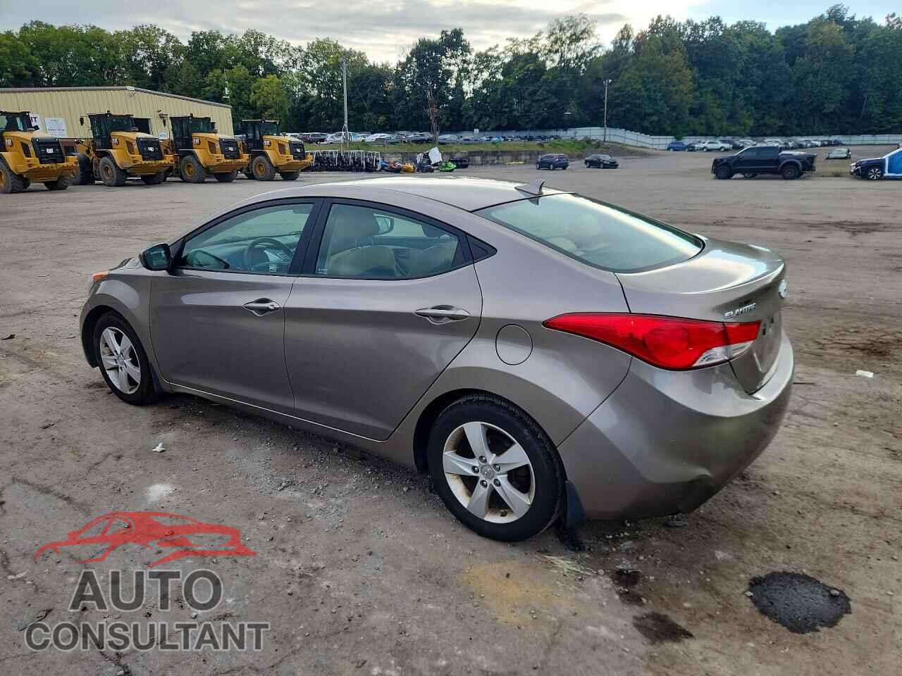 HYUNDAI ELANTRA 2013 - 5NPDH4AE2DH417415