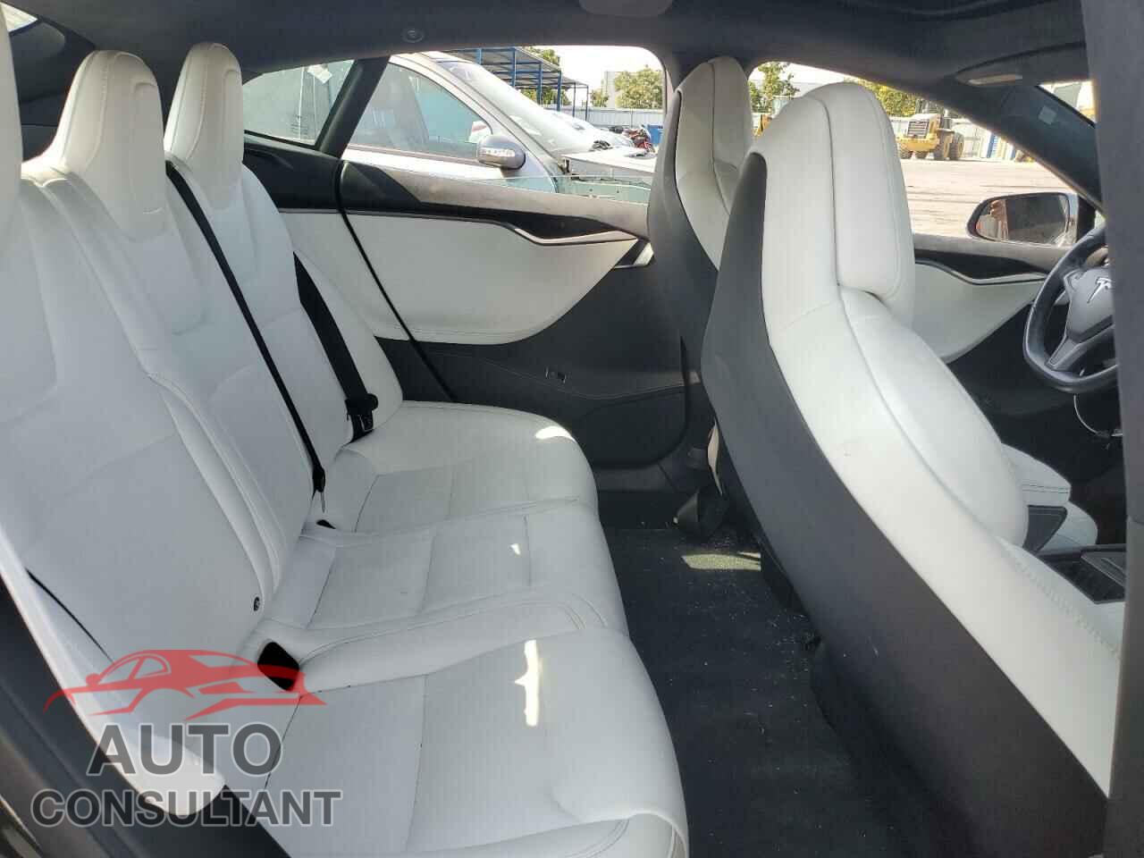 TESLA MODEL S 2018 - 5YJSA1E27JF282923