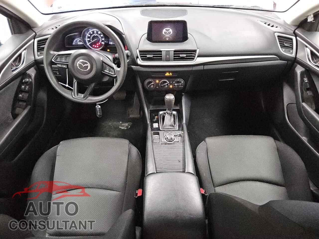 MAZDA 3 2018 - 3MZBN1U74JM214671