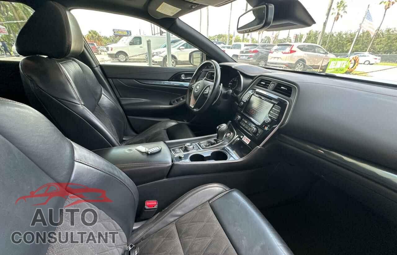 NISSAN MAXIMA 2021 - 1N4AA6EV9MC501682