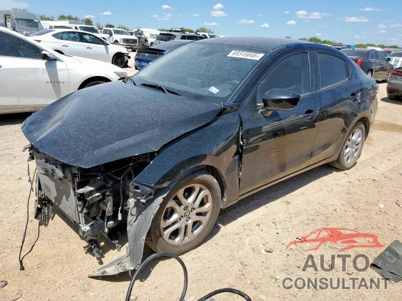 TOYOTA YARIS 2017 - 3MYDLBYV7HY187051